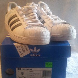 MEN'S BLACK & WHITE ADIDAS